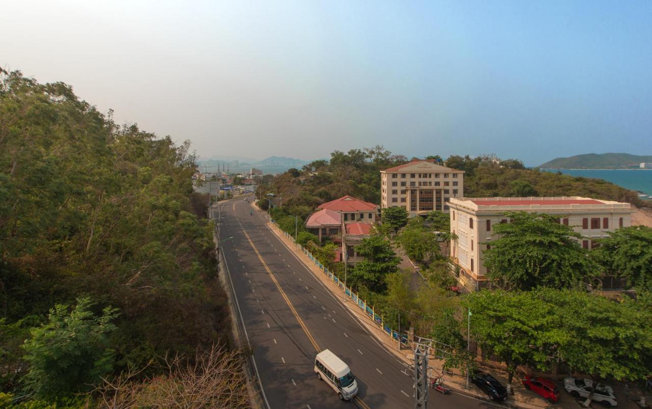 Hotel Khach San Cliffhouse Nha Trang Extérieur photo